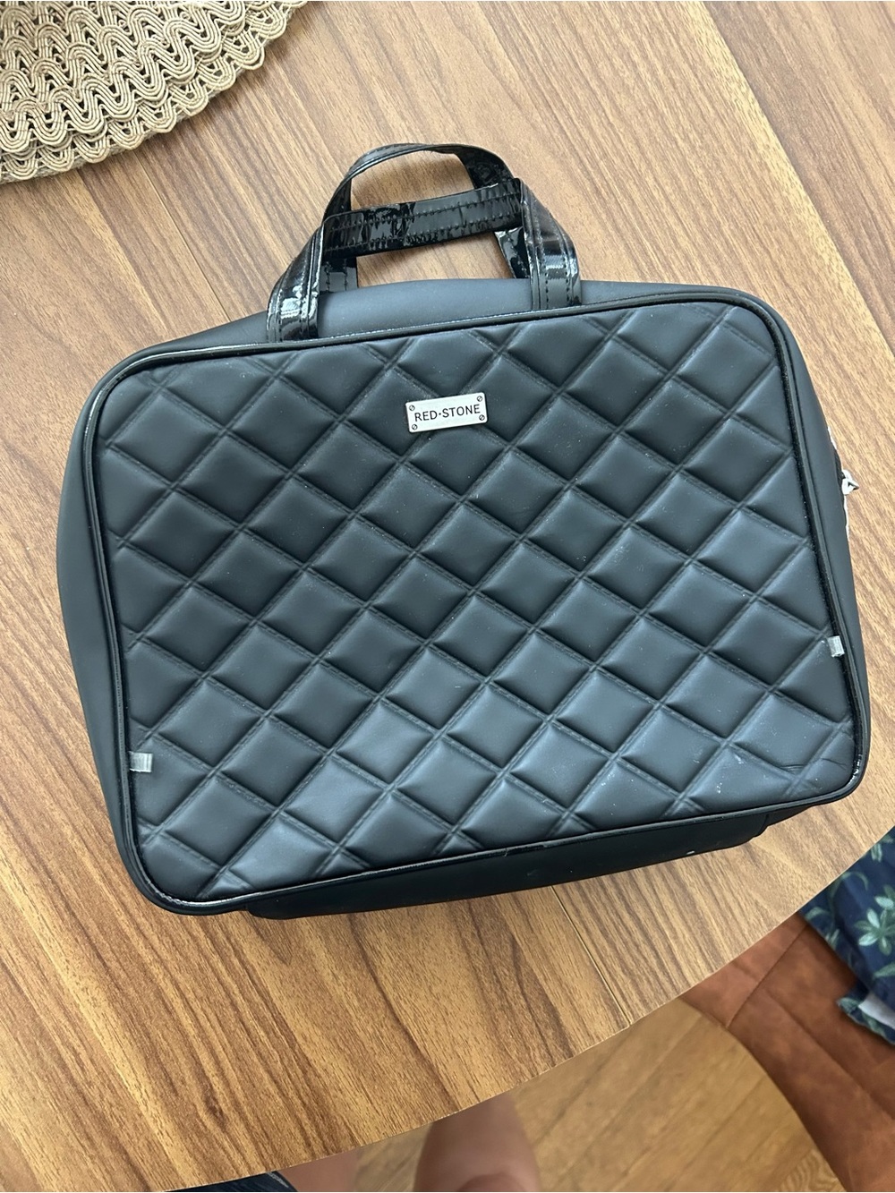 Red-Stone Quilted Black Toiletry Bag for Men